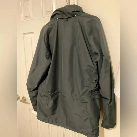 VAUDE cycling jacket size xl - Picture 11 of 16